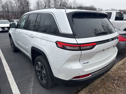 Used 2022 Jeep Grand Cherokee Limited 4xe w/ Luxury Tech Group II image 3