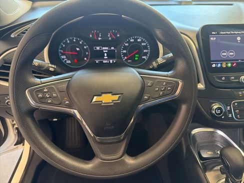 Used 2023 Chevrolet Malibu LT FWD image 21