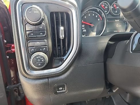 Certified 2022 Chevrolet Silverado 1500 LT w/ Diesel Off-Road Package AWD/4WD image 15
