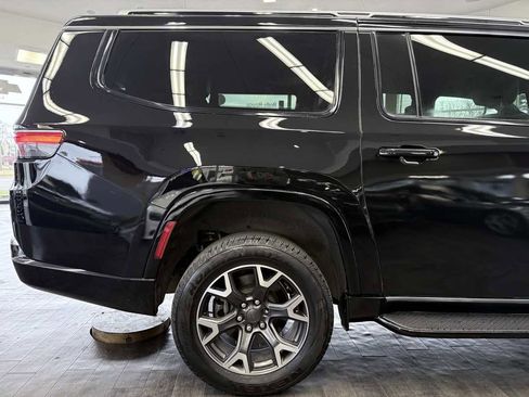 Used 2024 Jeep Wagoneer L Series III w/ Flexible Seating Group image 6