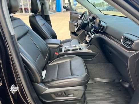 Used 2022 Ford Explorer Limited w/ Class IV Trailer Tow Package image 8