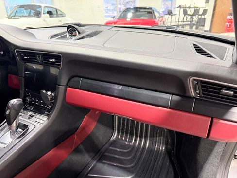 Used 2019 Porsche 911 Carrera 4 GTS image 69