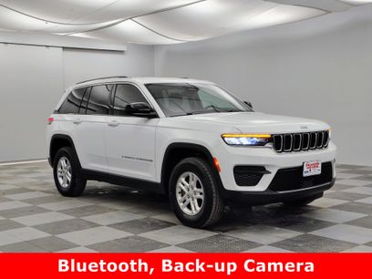 Used 2022 Jeep Grand Cherokee Laredo w/ Luxury Tech Group I