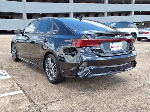 Used 2023 Kia Forte GT-Line w/ GT-Line Premium Package FWD image 4