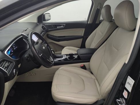 Used 2018 Ford Edge Titanium w/ Technology Package image 17