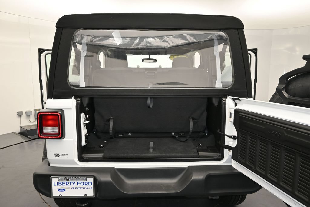 Used 2024 Jeep Wrangler Sport AWD/4WD image 11