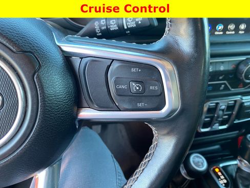 Used 2021 Jeep Wrangler Unlimited Sahara w/ Cold Weather Group AWD/4WD image 19