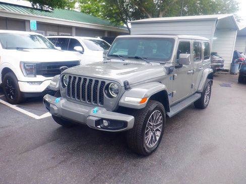 Used 2022 Jeep Wrangler Unlimited Sahara AWD/4WD image 1