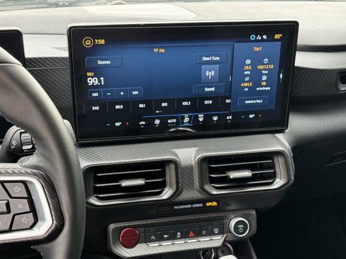 Used 2025 Ford Mustang Coupe RWD image 17
