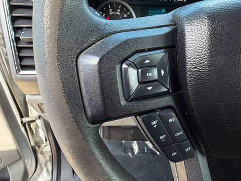 Used 2015 Ford F150 XLT image 27