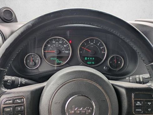 Used 2014 Jeep Wrangler Unlimited Rubicon w/ Connectivity Group image 11