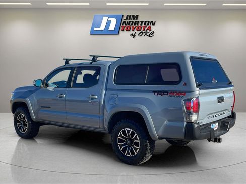 Used 2020 Toyota Tacoma TRD Sport image 7