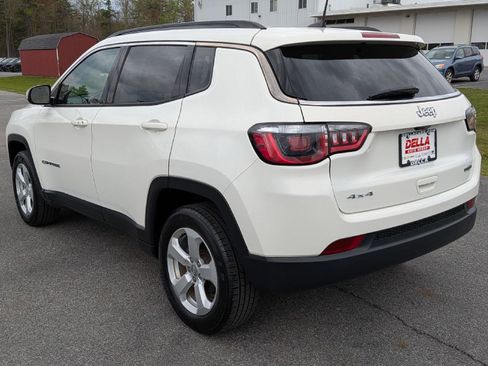 Used 2020 Jeep Compass Latitude w/ Cold Weather Group AWD/4WD image 7