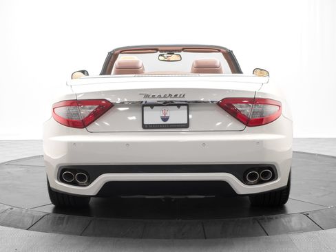 Used 2013 Maserati GranTurismo Sport RWD image 4