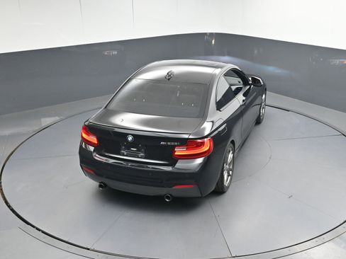 Used 2016 BMW M235i Coupe image 38