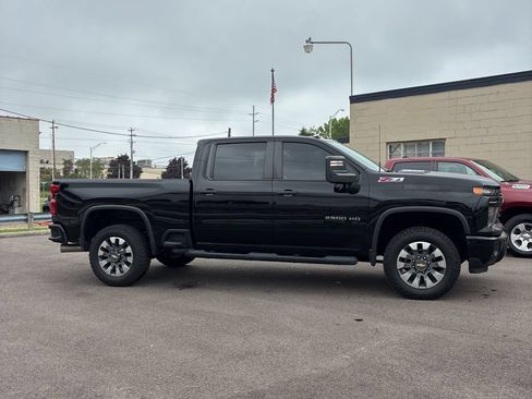 Used 2024 Chevrolet Silverado 2500 Custom w/ Custom Value Package AWD/4WD image 11
