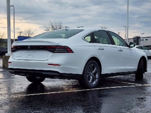 Used 2023 Honda Accord EX image 16