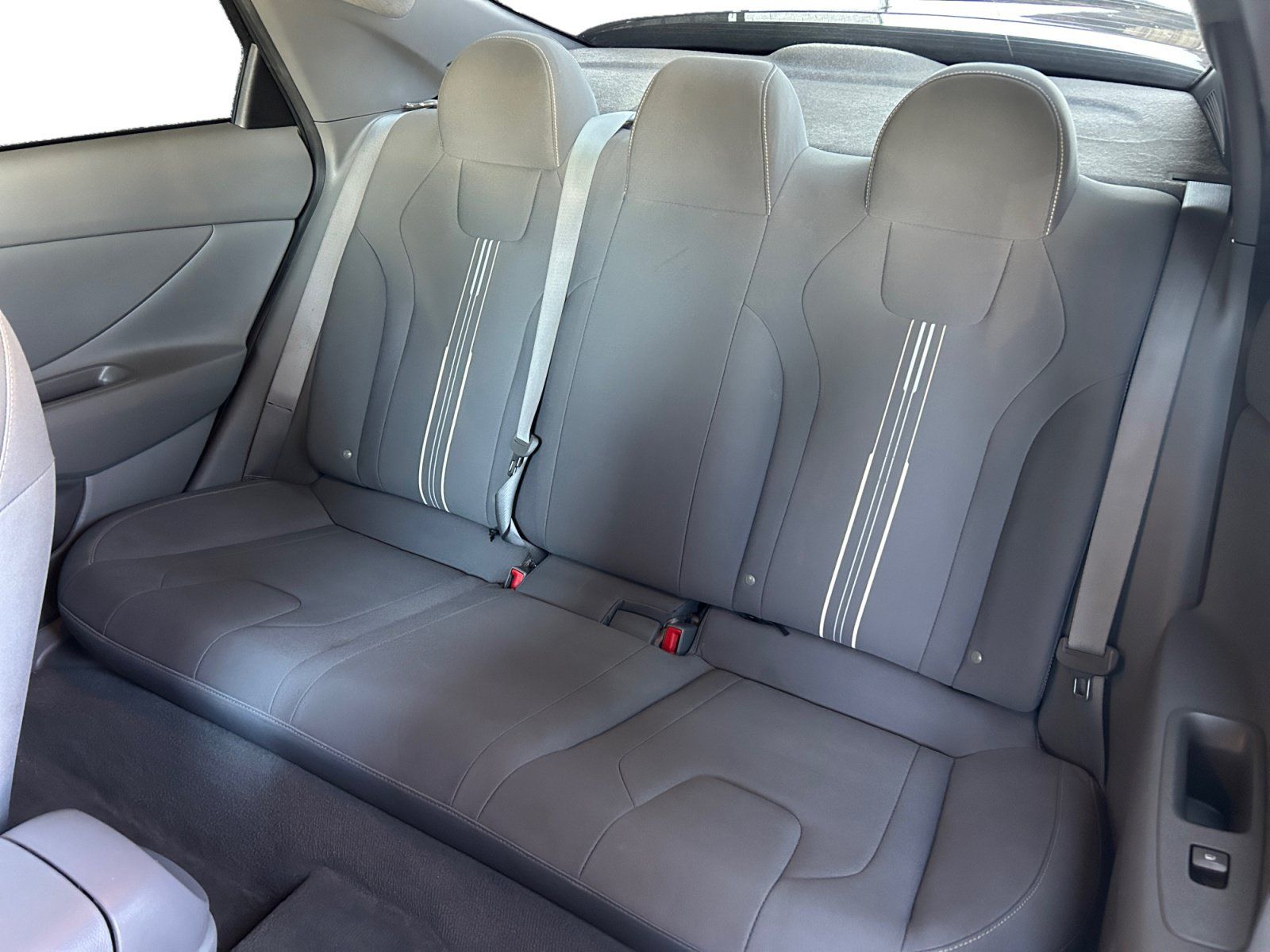 Used 2021 Hyundai Elantra SEL FWD image 13