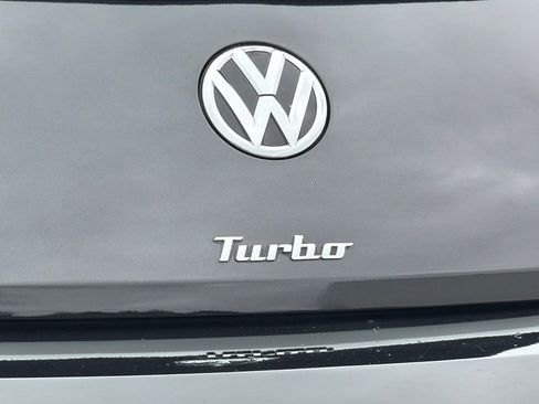 Used 2017 Volkswagen Beetle 1.8T S image 24