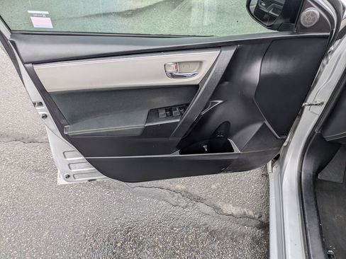 Used 2019 Toyota Corolla LE image 14