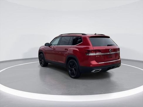 Certified 2022 Volkswagen Atlas SE w/ Black Wheel Package AWD/4WD image 6