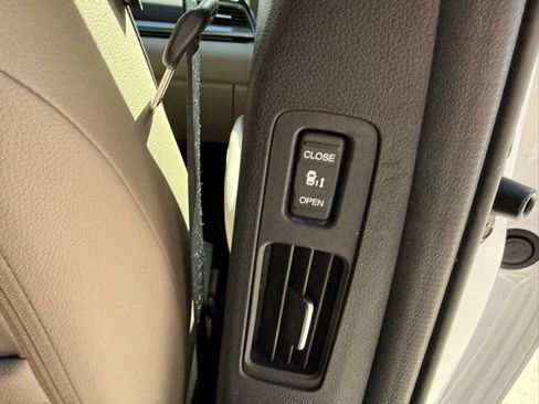 Used 2024 Honda Odyssey Elite image 87