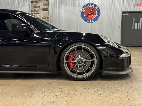 Used 2015 Porsche 911 GT3 image 16