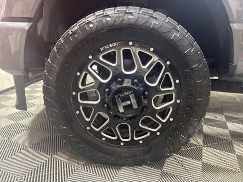 Certified 2023 Ford F350 Platinum image 10