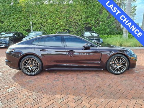 Used 2023 Porsche Panamera 4 Platinum Edition image 3