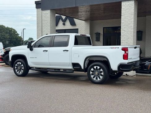 Used 2021 Chevrolet Silverado 2500 Custom w/ Custom Value Package AWD/4WD image 9