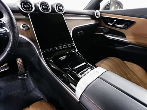 Used 2024 Mercedes-Benz CLE 300 4MATIC Cabriolet image 15