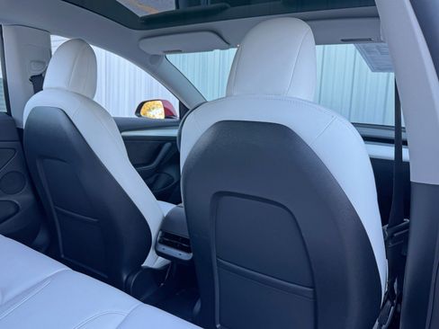 Used 2022 Tesla Model 3 image 38