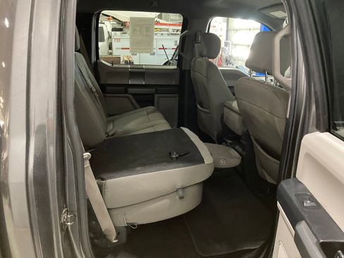 Used 2019 Ford F150 XLT w/ Equipment Group 302A Luxury AWD/4WD image 10