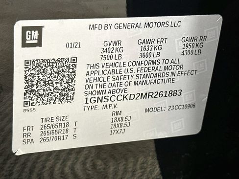 Used 2021 Chevrolet Suburban LT RWD image 39