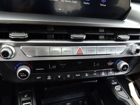 Used 2025 Kia Telluride S FWD image 15