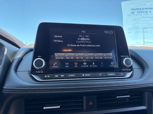 Used 2023 Nissan Rogue SV FWD image 21