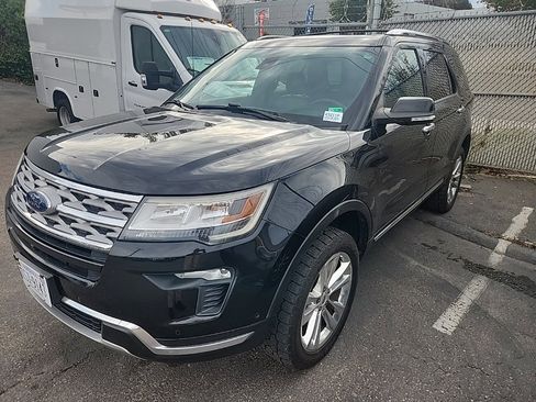 Used 2018 Ford Explorer Limited w/ Equipment Group 301A image 3