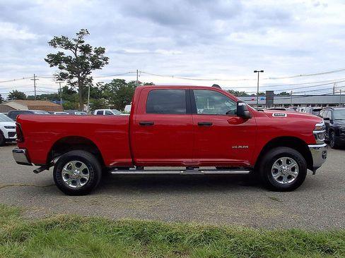 Certified 2026 RAM 2500 Big Horn AWD/4WD image 32