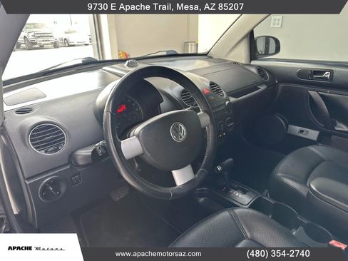 Used 2007 Volkswagen Beetle 2.5 Convertible 2D image 16