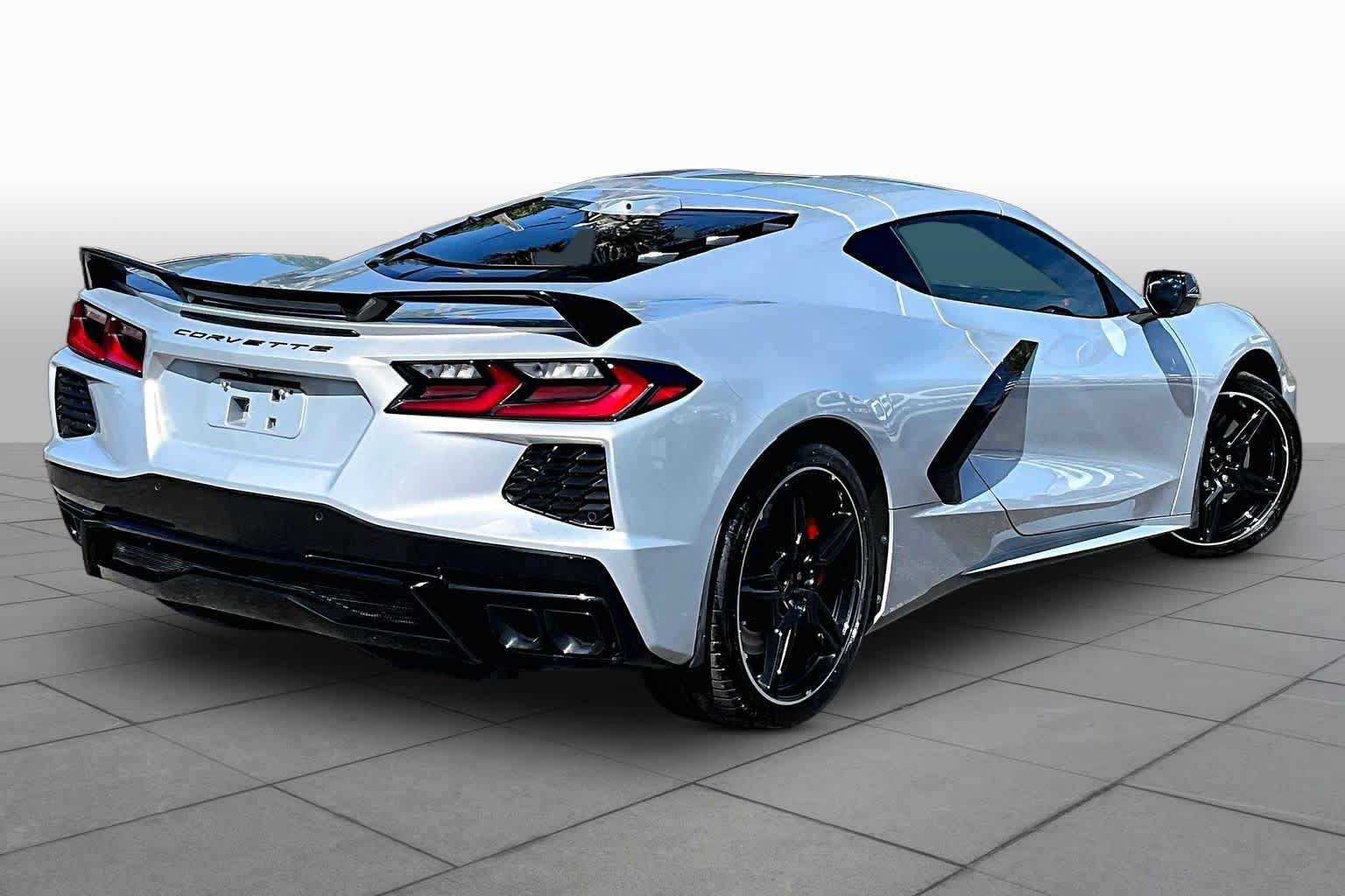 Used 2023 Chevrolet Corvette Stingray Preferred Cpe w/ Z51 Performance Package RWD image 12