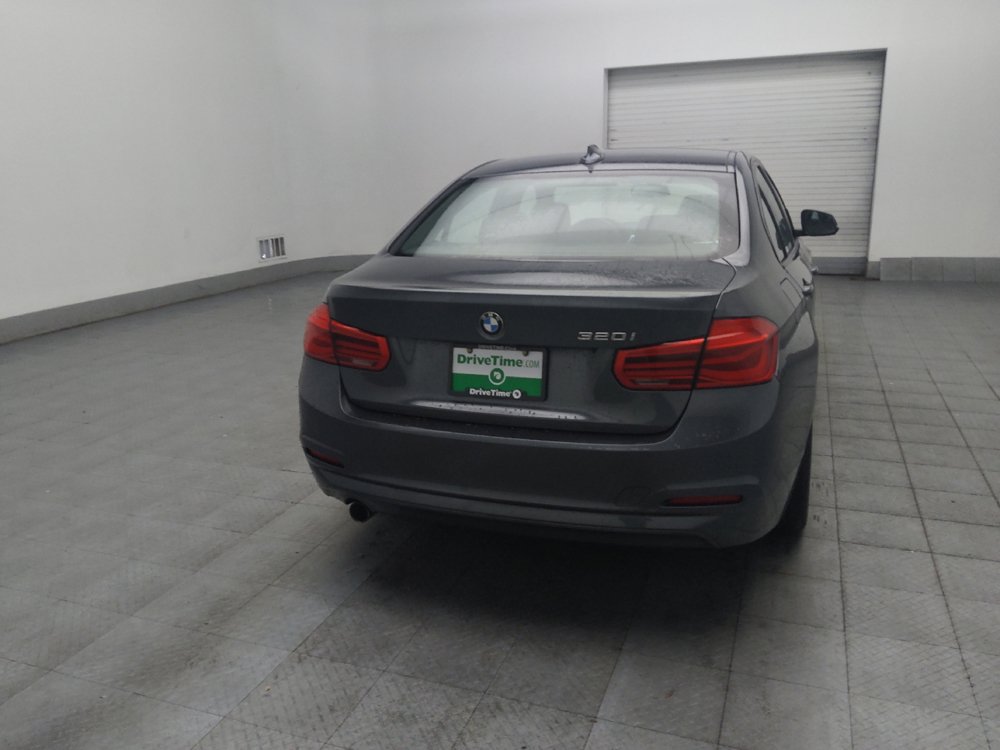 Used 2017 BMW 320i Sedan RWD image 7