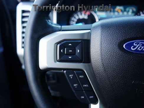 Used 2017 Ford F250 Lariat w/ Chrome Package image 15