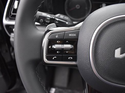 Certified 2023 Kia Sorento EX image 14