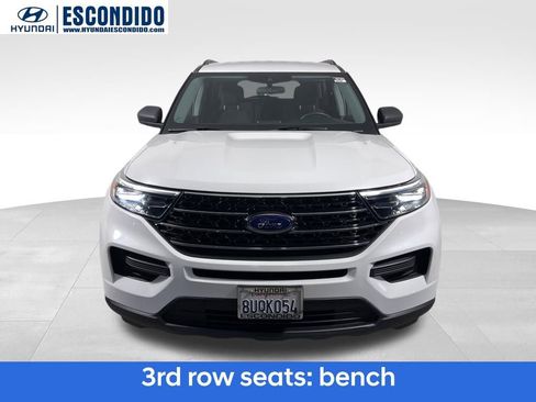 Used 2021 Ford Explorer XLT image 8