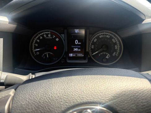 Used 2023 Toyota Tacoma 4x4 Double Cab image 13