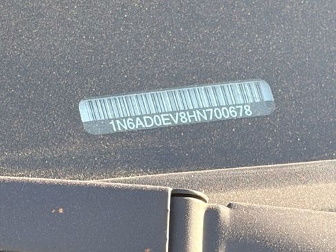 Used 2017 Nissan Frontier SV AWD/4WD image 11