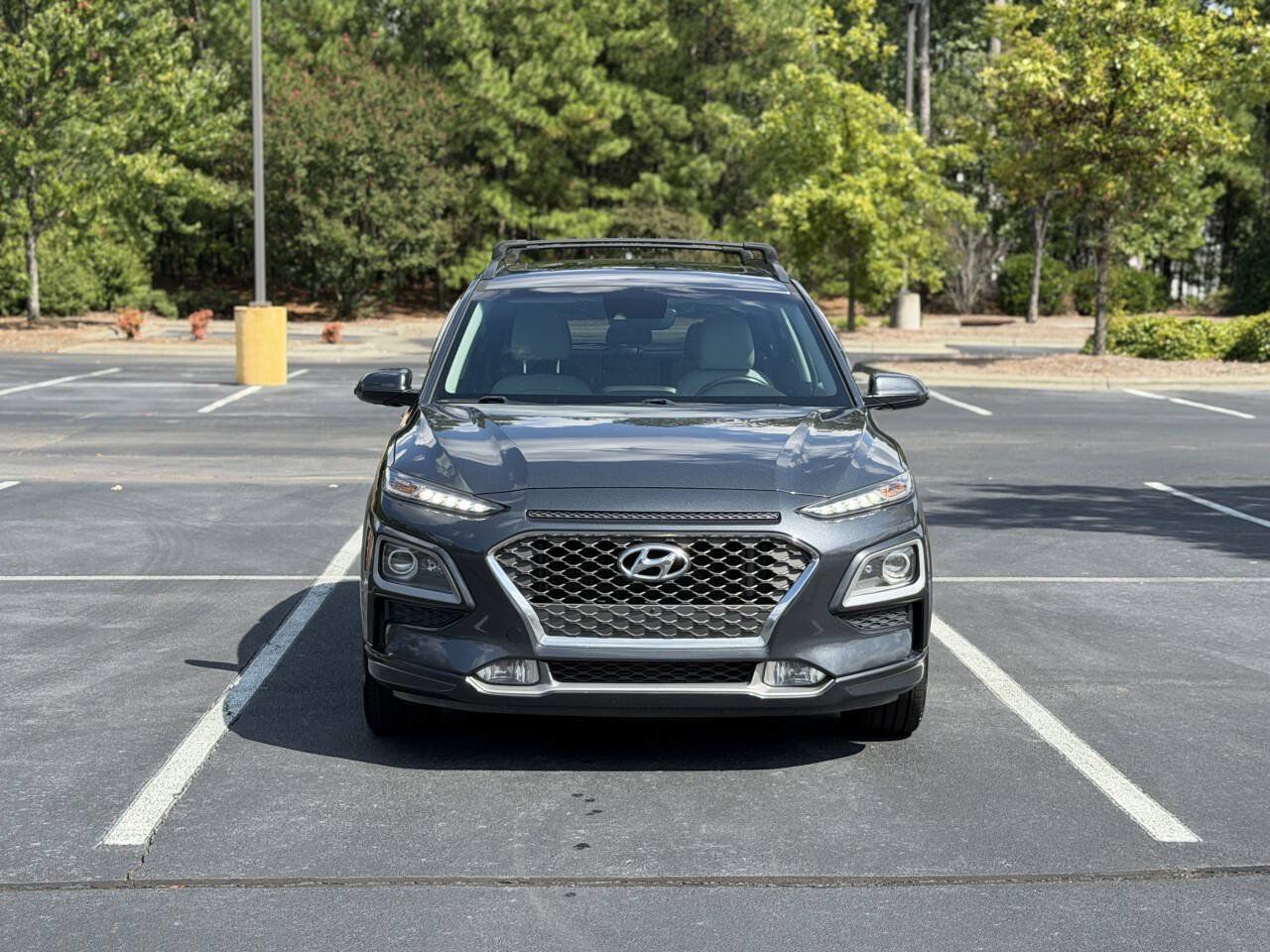 Used 2020 Hyundai Kona Limited AWD/4WD image 2