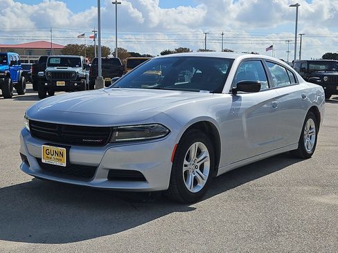 Used 2023 Dodge Charger SXT RWD image 7