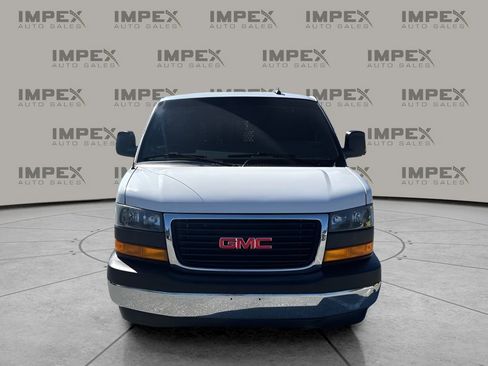 Used 2023 GMC Savana 2500 w/ Driver Convenience Package image 8