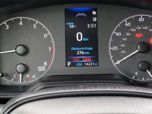 Certified 2025 Toyota Corolla LE image 28